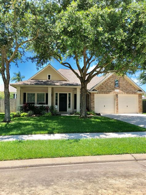 This home was built in null and last sold on 2023-06-21 for --. . Homes for sale seabrook tx